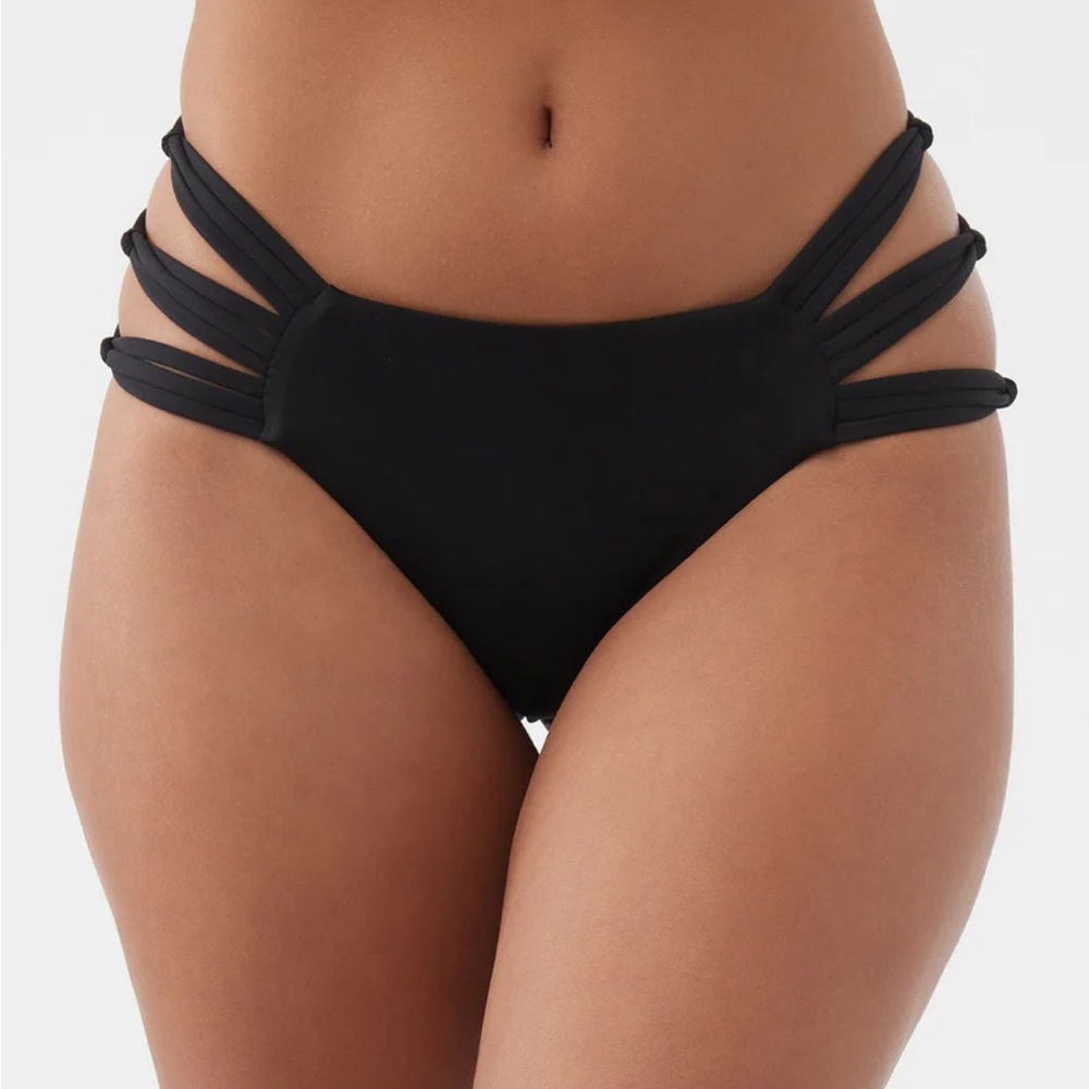 Oniell saltwater solids boulders bottom black M